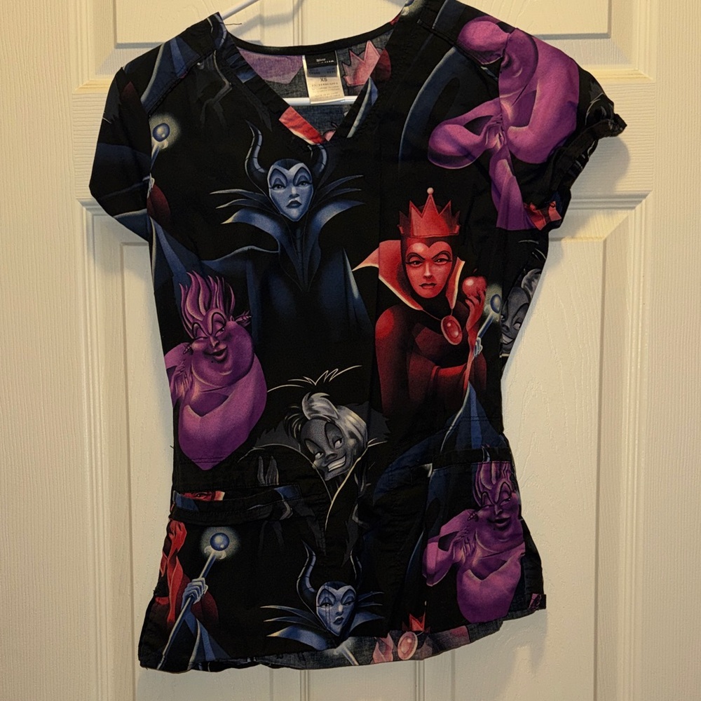 Disney Villains Women's Scrub Top - Black and Purple
